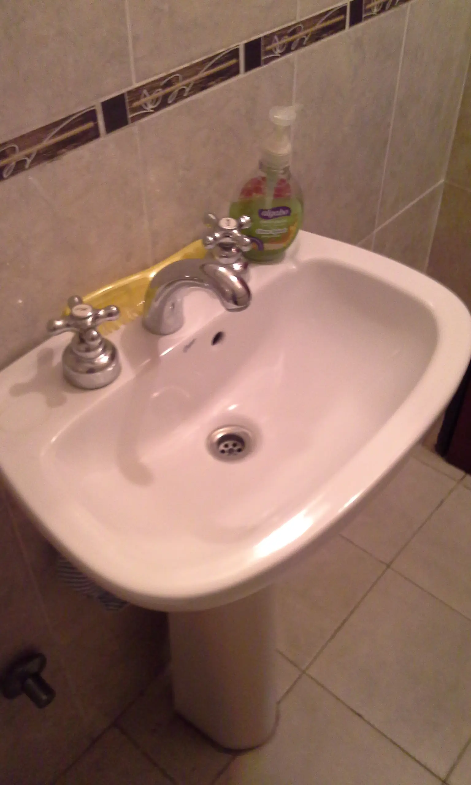 trono