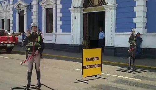 Policia