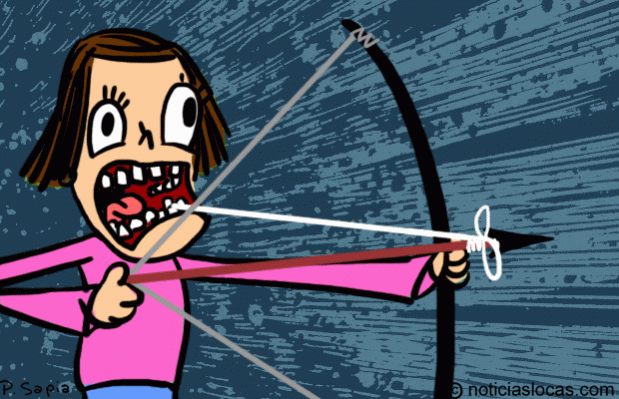 niña se arranca un diente de un flechazo