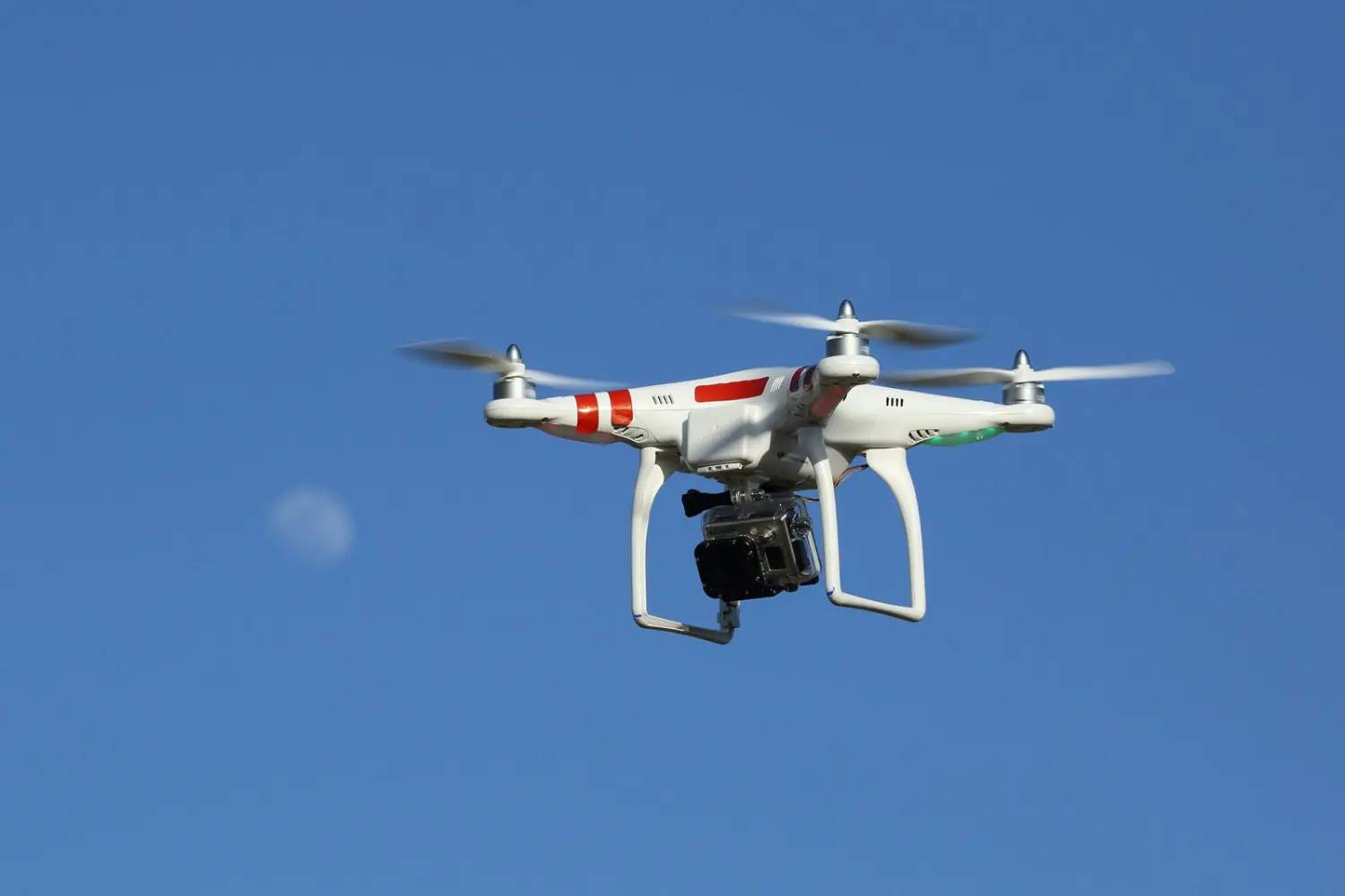 Soy el Dron y un aguila me rompio