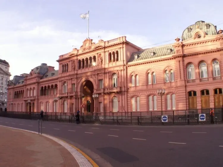 Metabuscador inmobiliario Cotiza valor Casa Rosada