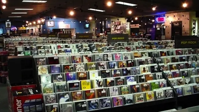 ¿Hace cuánto no compras un CD original papá?