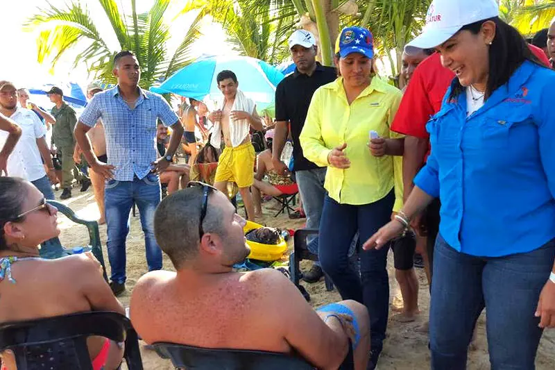 Vzla: Gobernadora de Falcón y esposa de Cabello fueron...