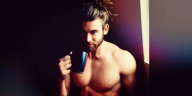 La barba puede estar tan sucia como la taza del baño