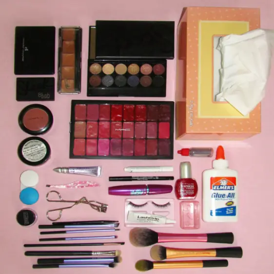 Crea un divertido maquillaje de dos caras para halloween