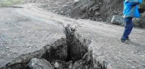 Emergencia en Perú por reptación y corrimiento de tierra