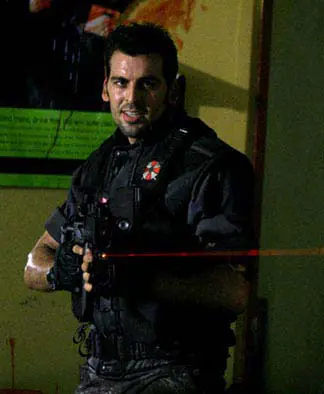 Las cagadas que hicieron con las peliculas de Resident Evil