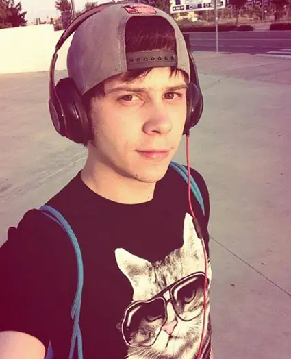 Los españoles son mas que bellas traducciones, pasa