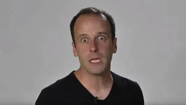 La divertida invitación de Stefan Kramer a Premios Caleuche