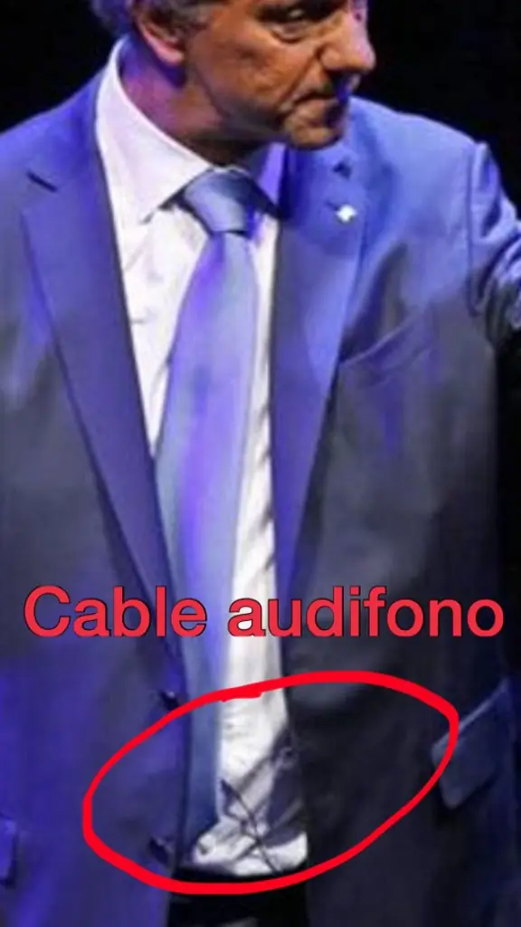 Scioli utilizó un audífono durante el debate?