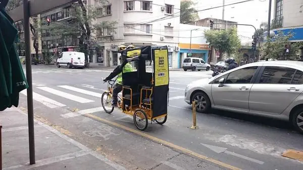 La misteriosa bici-taxi porteña