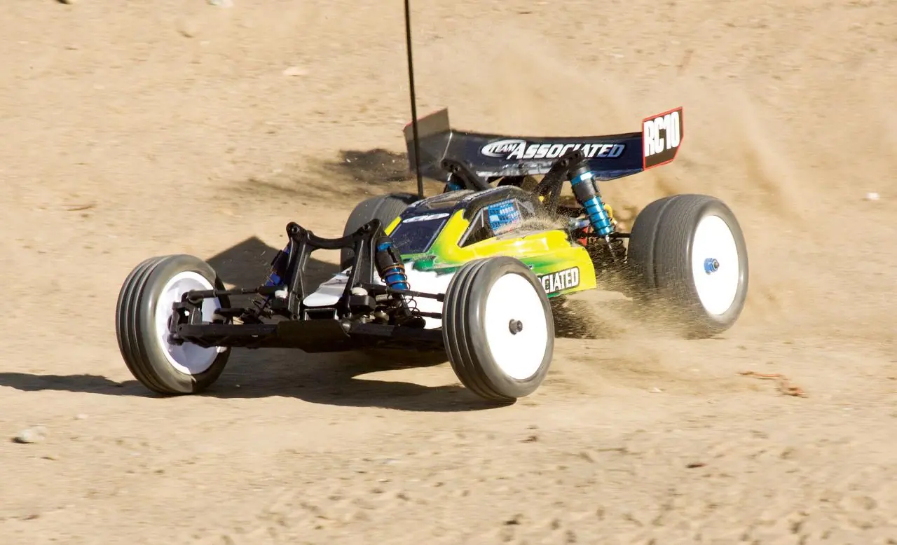 ¿Te gusta el automodelismo radiocontrolado? (Guia completa)