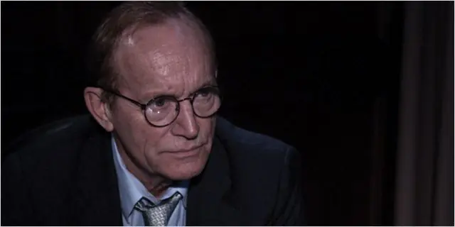 Lance Henriksen actor de CULTO