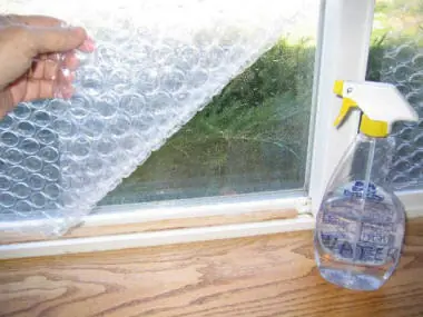 Plástico de burbujas: un aislante térmico para tus ventana