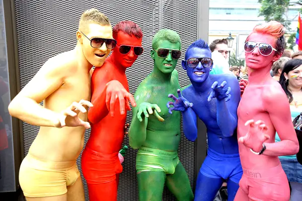 Como ser Gay en 10 sencillos pasos.