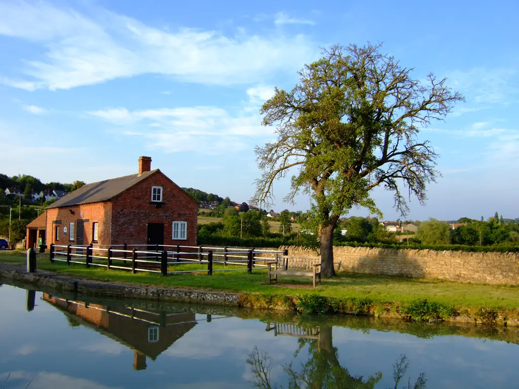 portenos y provincianos