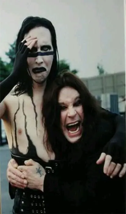 Fotos demuestran que todos los rockeros son como hermanos Fotos demuestran que todos los rockeros son como hermanos