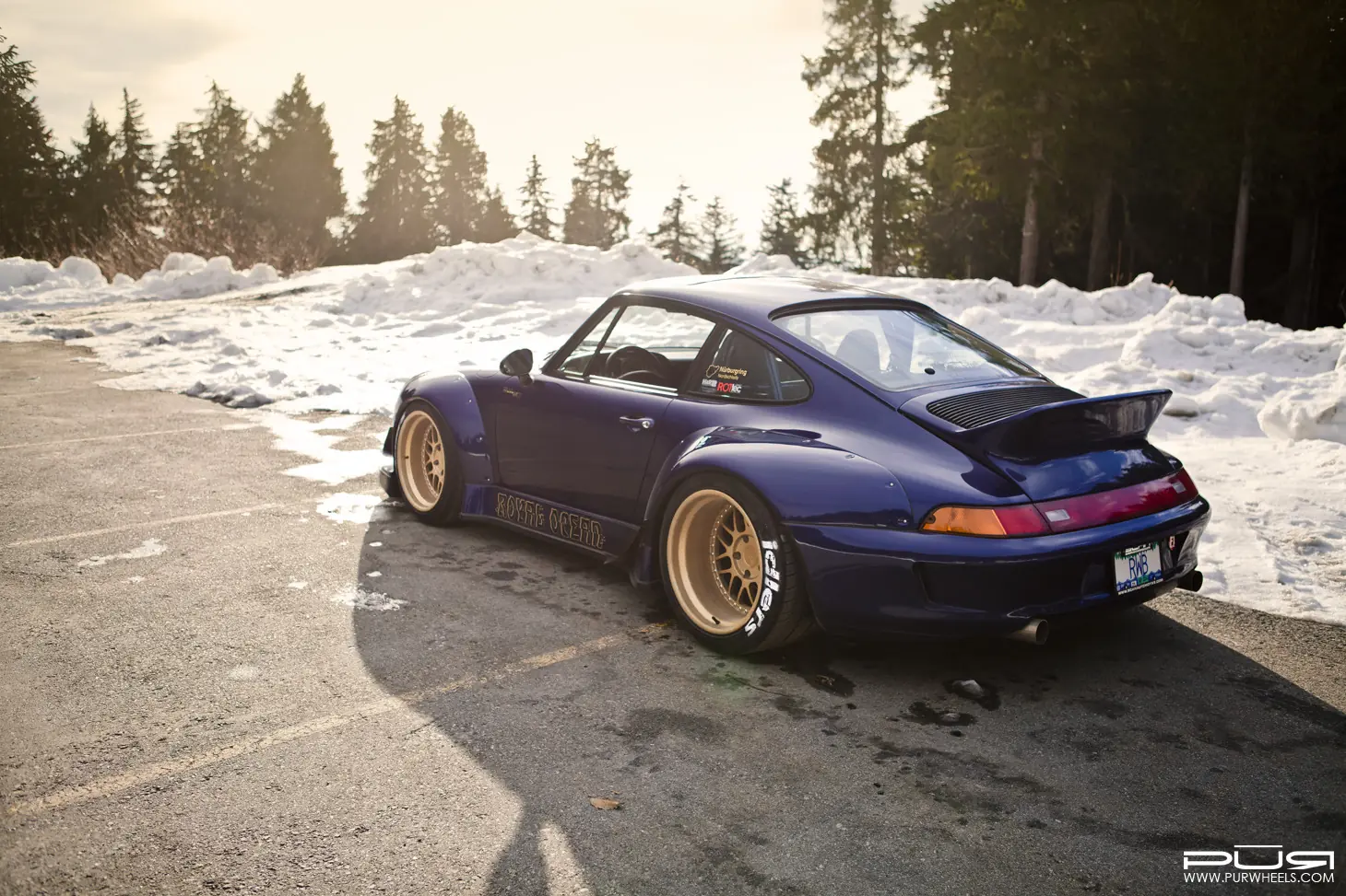 Porsche 993 RWB by Pur wheels