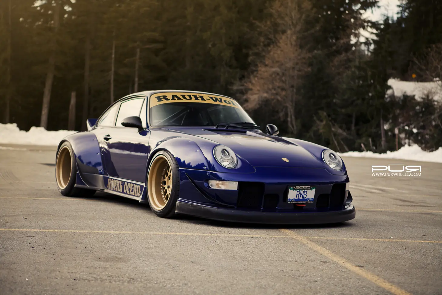 Porsche 993 RWB by Pur wheels