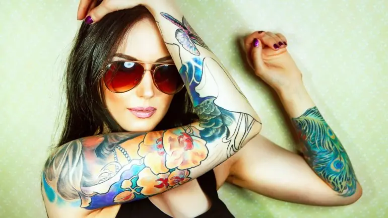 Las mujeres con tatuajes tienen un alto nivel de autoestima