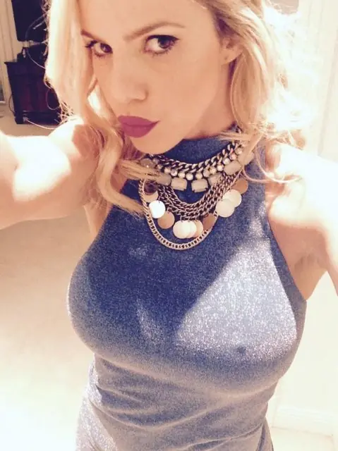 Las selfies más sensuales de Lola Bezerra