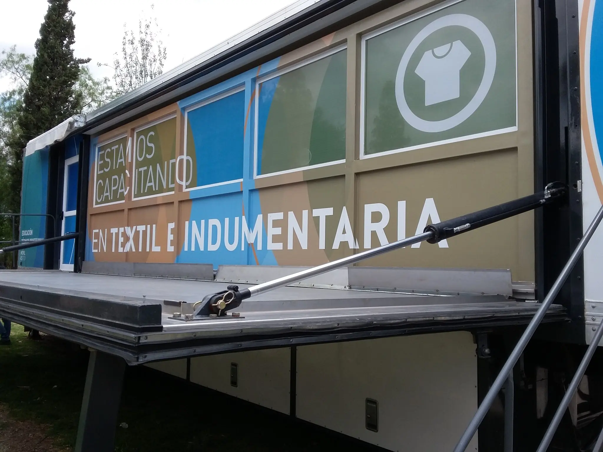 LLego un aula taller movil al penal