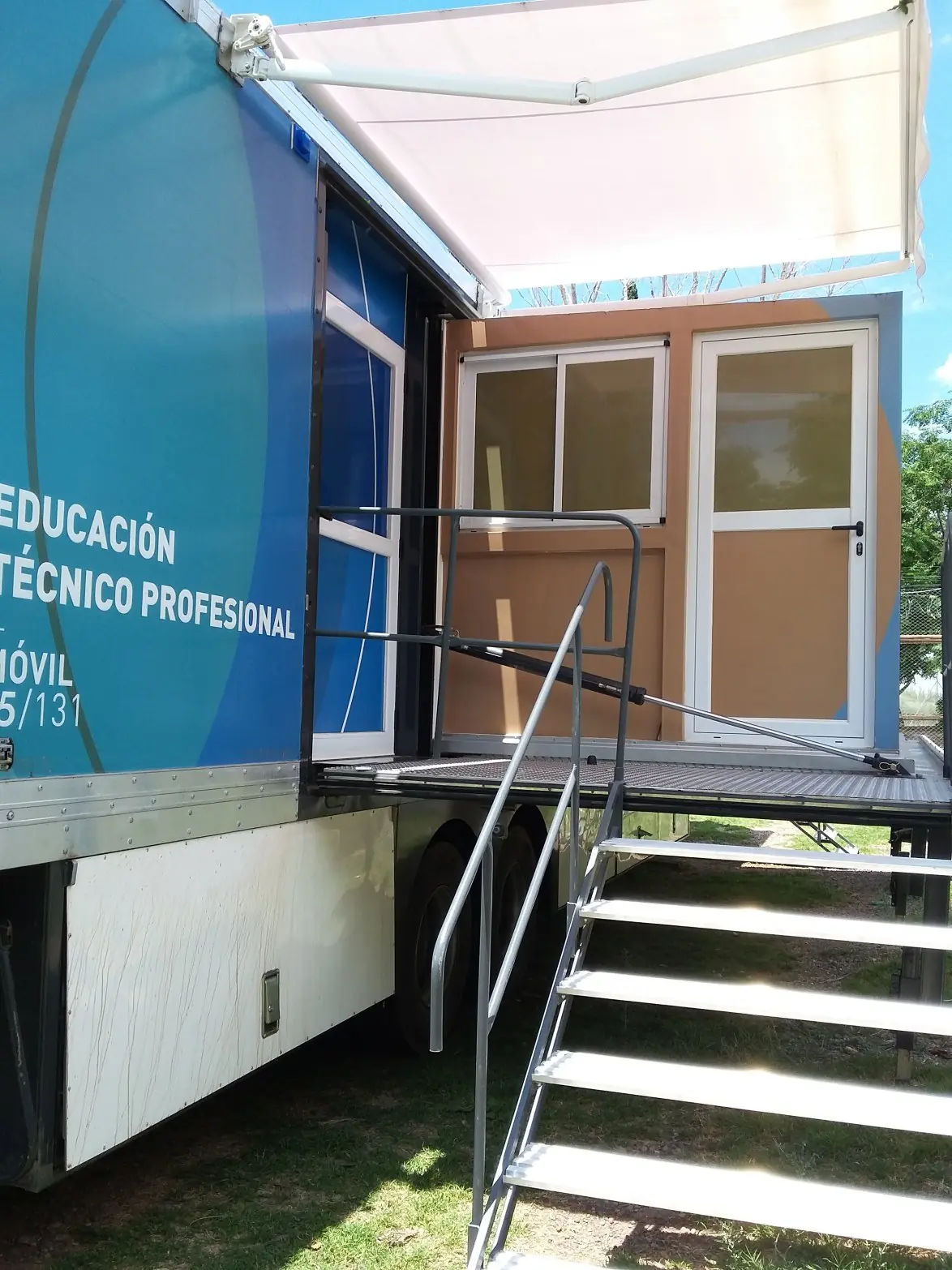 LLego un aula taller movil al penal