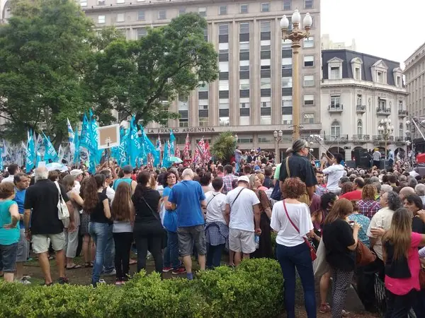 TN No Lo Pasa:Victor Hugo Antes Miles De Personas