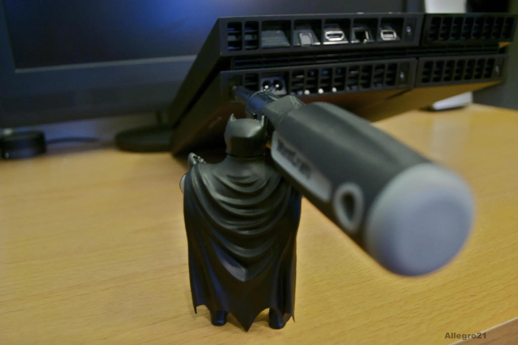 Cómo limpiar tu PS4 (con Batman) Cómo limpiar tu PS4 (con Batman)