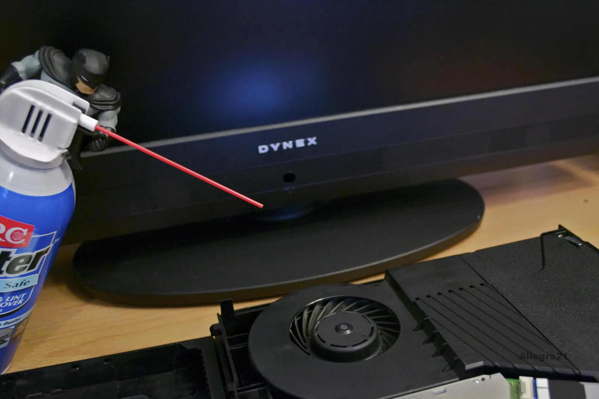 Cómo limpiar tu PS4 (con Batman) Cómo limpiar tu PS4 (con Batman)