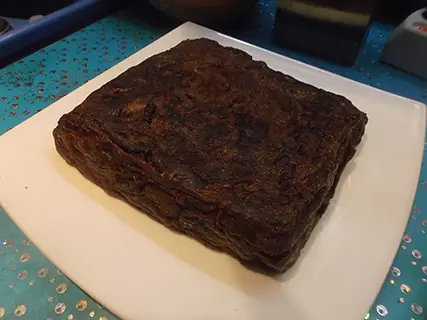Tortilla cuadrada de macarrones y chocolate