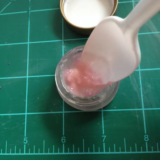 Haz un bálsamo labial de color casero