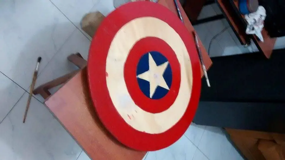 Mesa Desarmable de los Vengadores [Propio]