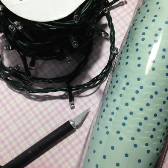 Cómo adornar luces con envoltorios de cupcake