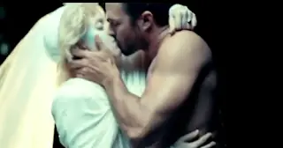 Mensaje illuminati en el video de Lady Gaga Mensaje illuminati en el video de Lady Gaga