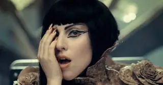 en el video en el video