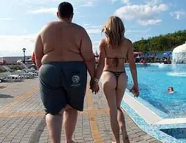 ¿Pareja dispareja? Las mejores poses según los cuerpos