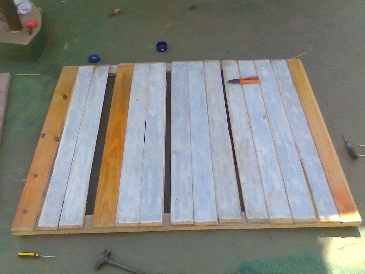 Vale 1500 y lo hice por 250; respaldo para somier
