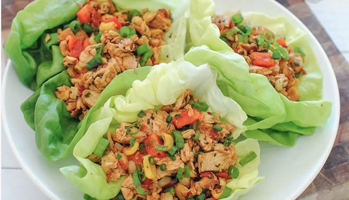 Descubre cómo hacer los wraps de lechuga con pollo!