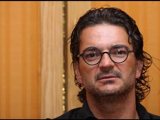Crea tu propia canción de Arjona