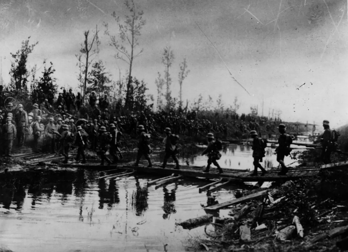 Fotos historicas con LinceCoronas [primera guerra mundial]