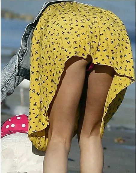 Selena Gomez y su sana costumbre del upskirt (fapto)
