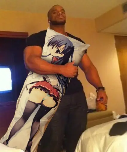 Mi prima me descubrió con mi waifu [:$]