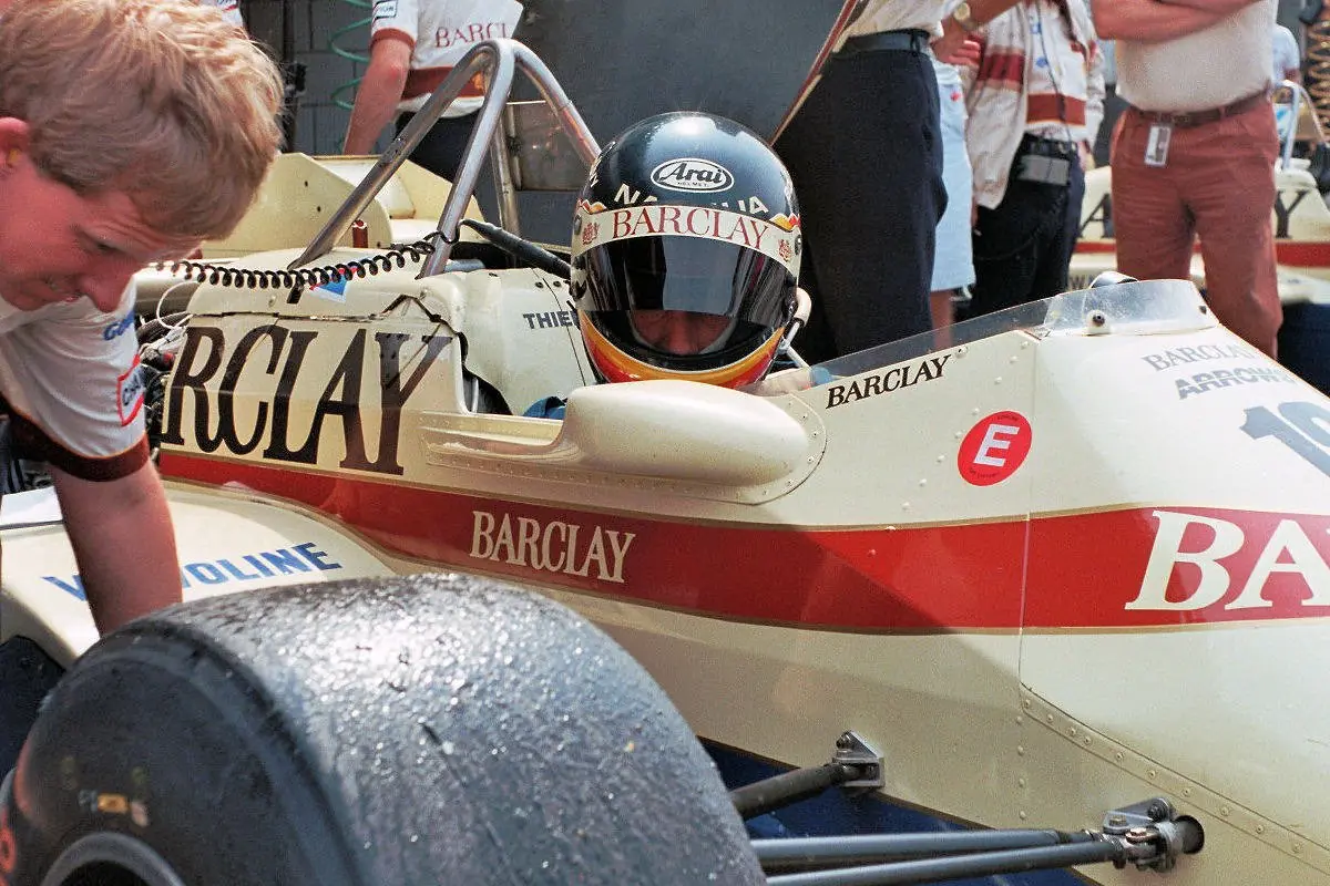 Cascos históricos: Thierry Boutsen Cascos históricos: Thierry Boutsen