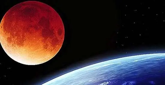 La Última Luna de Sangre