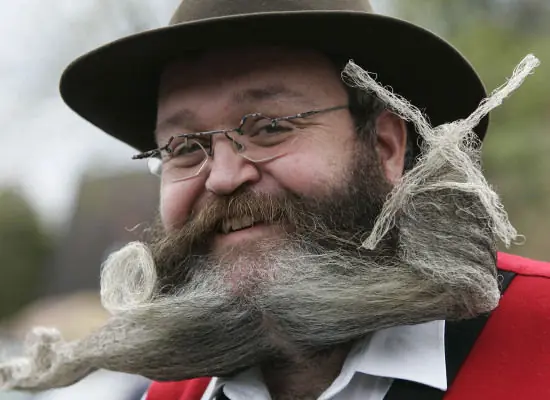 11 Bigotes, Para Levantar Polleras