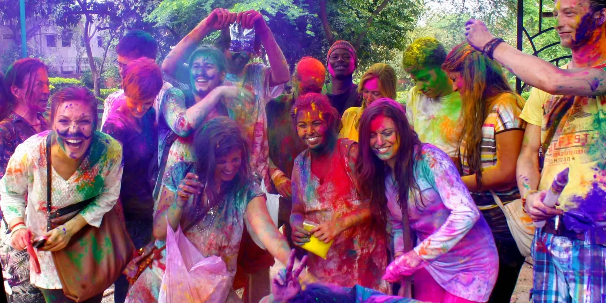holi