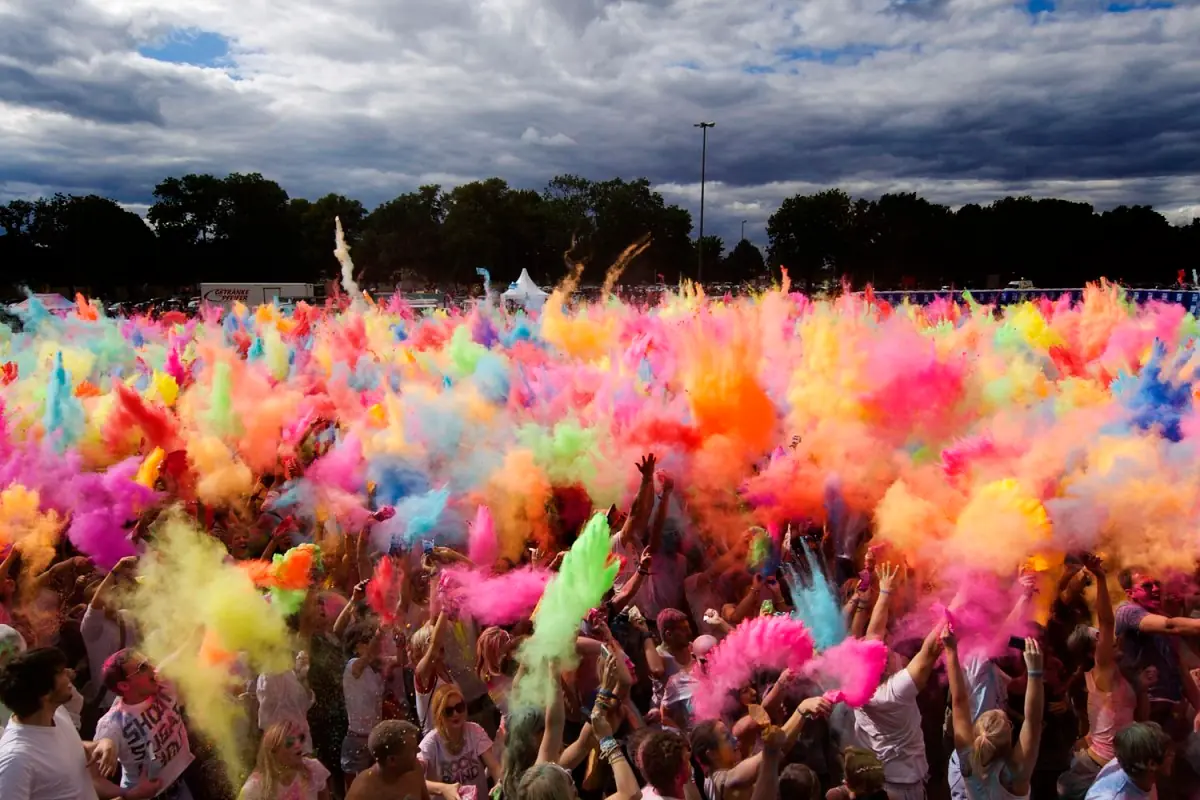 Festival de colores Holi vs Festival del Chori