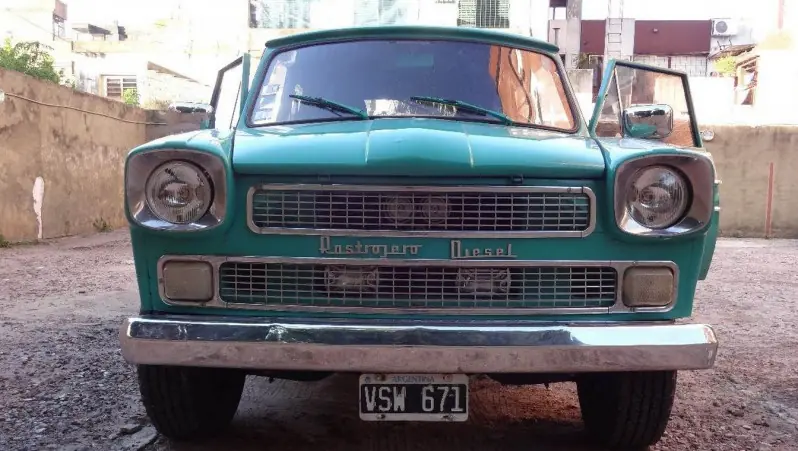 El inventor del rastrojero, auto nacional