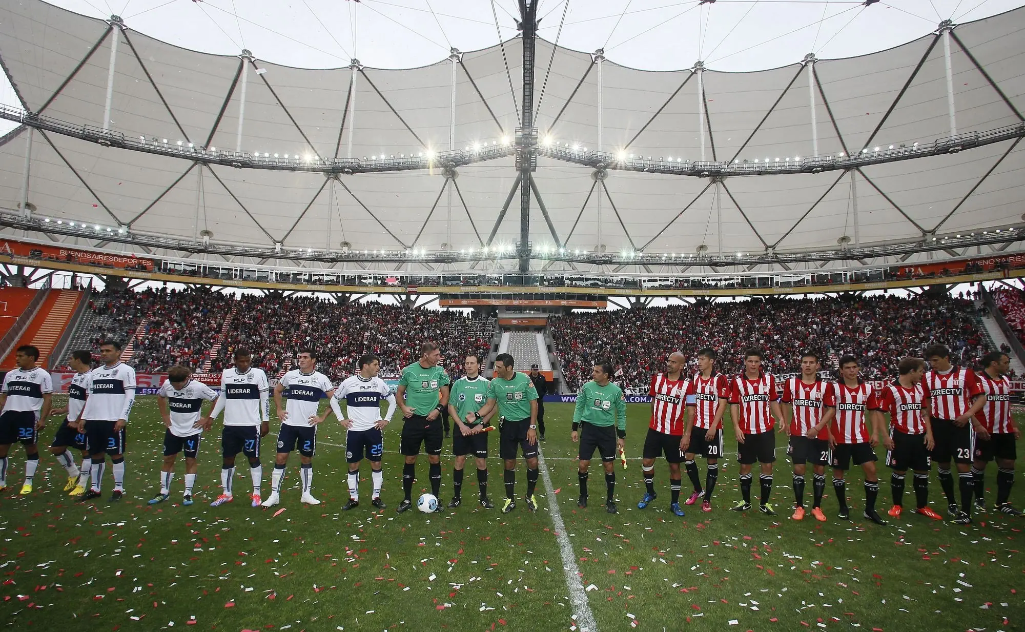 se armo piñas en gimnasia vs estudiantes... verguenza